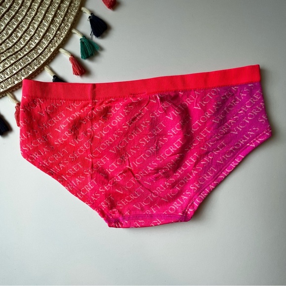 Victoria's Secret Seamless Hiphugger Panty Coral Blaze Small NEW - Picture 5 of 6